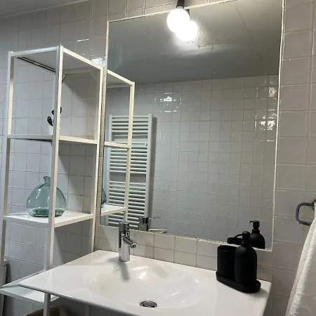 Piscina De Sal Barbacoa Wifi, Parking Gratis, 3 Min Pga Casa El Roble Χιρόνα